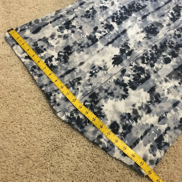 Coco Y Club White and Blue Floral Tie Dye Print Rayon Button Down Shirt - Picture 13 of 15